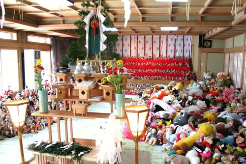 旭川神社の人形供養